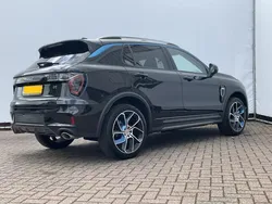 Zwart, metallic lak Gebruikt 2023 Lynk & Co 01 SUV | € 26.900 (Eerlijke prijs)