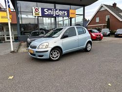 Blauw Gebruikt 2004 Toyota Yaris Hatchback | € 1.550 (Goede deal)
