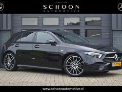 Zwart Gebruikt 2022 Mercedes A180 Business Hatchback | € 29.950 (Eerlijke prijs)