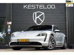Grijs Gebruikt 2022 Porsche Taycan Cross Turismo Sedan | € 63.950
