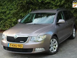 Grijs Gebruikt 2014 Skoda Superb Business Line Stationwagen | € 5.950