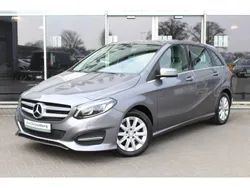 Grijs Gebruikt 2016 Mercedes B180 Ambition MPV | € 18.450 (Eerlijke prijs)