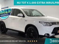 Wit Gebruikt 2015 Mitsubishi Outlander P-HEV Edition SUV | € 17.540 (Eerlijke prijs)