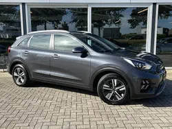 Grijs Gebruikt 2020 Kia Niro SUV | € 16.950 (Eerlijke prijs)