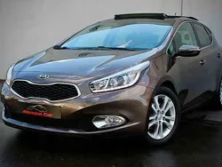 Bruin Gebruikt 2014 Kia Ceed Sedan | € 9.999 (Eerlijke prijs)