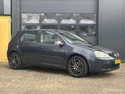 Grijs Gebruikt 2007 VW Golf V Hatchback | € 999 (Goede deal)