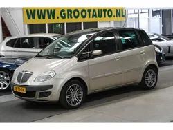 Beige Gebruikt 2006 Lancia Musa MPV | € 1.444 (Goede deal)
