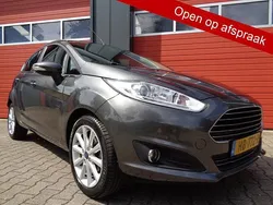 Grijs Gebruikt 2015 Ford Fiesta Titanium Hatchback | € 5.950 (Eerlijke prijs)