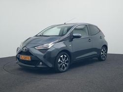 Grijs metallic Gebruikt 2018 Toyota Aygo Hatchback | € 9.480 (Eerlijke prijs)