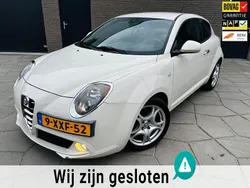Wit, metallic lak Gebruikt 2014 Alfa Romeo MiTo Hatchback | € 6.395 (Eerlijke prijs)