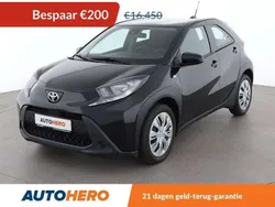 Zwart Gebruikt 2022 Toyota Aygo Play Hatchback | € 15.649 (Goede deal)