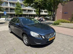 Blauw, metallic lak Gebruikt 2012 Volvo S60 Kinetic Sedan | € 4.800