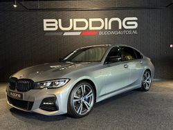 Grijs, metallic lak Gebruikt 2020 BMW 330 M Sport Sedan | € 29.950 (Goede deal)