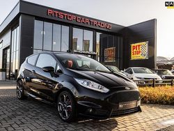 Zwart Gebruikt 2016 Ford Fiesta ST Hatchback | € 14.750 (Duur)