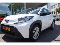 Wit Gebruikt 2024 Toyota Aygo Business Edition Hatchback | € 16.925 (Goede deal)