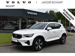 Wit Gebruikt 2023 Volvo XC40 Core SUV | € 36.700 (Eerlijke prijs)