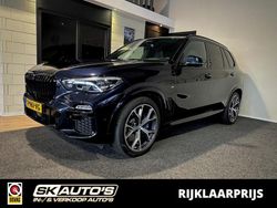 Zwart Gebruikt 2021 BMW X5 M Sport SUV | € 59.995 (Eerlijke prijs)