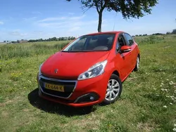 Oranje Gebruikt 2016 Peugeot 208 Hatchback | € 3.950 (Super prijs)