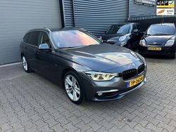 Grijs Gebruikt 2018 BMW 318 Luxury Line Stationwagen | € 13.995 (Eerlijke prijs)