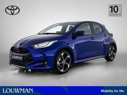 Blauw Gebruikt 2025 Toyota Yaris Hybrid Executive Hatchback | € 34.695 (Duur)