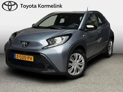 Grijs Gebruikt 2024 Toyota Aygo Play Hatchback | € 18.950 (Eerlijke prijs)