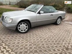 Grijs Gebruikt 1993 Mercedes E320 Cabriolet | € 19.950