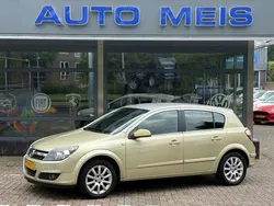 Geel Gebruikt 2004 Opel Astra Cosmo Hatchback | € 1.795 (Eerlijke prijs)