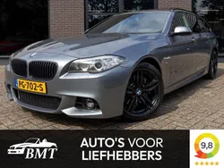 Grijs, metallic lak Gebruikt 2014 BMW 530 Executive Stationwagen | € 15.950 (Iets duurder)