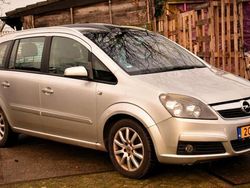 Grijs Gebruikt 2007 Opel Zafira MPV | € 1.699 (Eerlijke prijs)