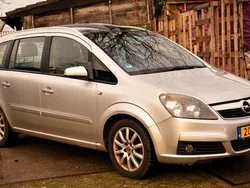 Grijs Gebruikt 2007 Opel Zafira MPV | € 2.499 (Iets duurder)