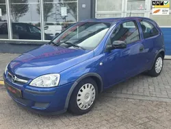 Blauw Gebruikt 2005 Opel Corsa Hatchback | € 1.190 (Eerlijke prijs)