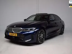Blauw Gebruikt 2023 BMW 330e Performance Sedan | € 45.945 (Eerlijke prijs)