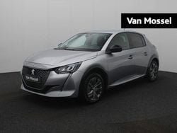 Grijs Gebruikt 2022 Peugeot e-208 Active Hatchback | € 18.440 (Eerlijke prijs)