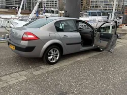 Gebruikt 2004 Renault Mégane II Sedan | € 1.700 (Eerlijke prijs)