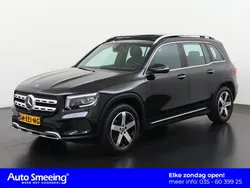 Cosmos black metallic finish (191u) Gebruikt 2021 Mercedes GLB200 Business SUV | € 39.945 (Eerlijke prijs)