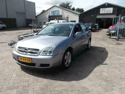 Blauw Gebruikt 2004 Opel Vectra Comfort Sedan | € 1.950 (Iets duurder)