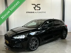 Zwart Gebruikt 2020 Ford Focus ST-Line Hatchback | € 16.950 (Eerlijke prijs)