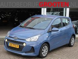 Blauw Gebruikt 2018 Hyundai i10 Comfort Hatchback | € 8.888 (Eerlijke prijs)