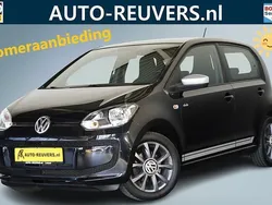 Zwart Gebruikt 2015 VW up! CLUB Hatchback | € 8.900 (Iets duurder)