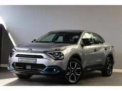 Grijs Gebruikt 2023 Citroën e-C4 Feel Sedan | € 20.795 (Eerlijke prijs)