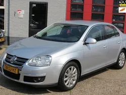 Grijs Gebruikt 2006 VW Jetta Comfortline Sedan | € 1.699 (Eerlijke prijs)