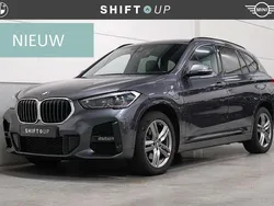 Grijs, metallic lak Gebruikt 2020 BMW X1 M Sport SUV | € 26.940 (Eerlijke prijs)