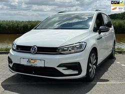 Wit Gebruikt 2019 VW Touran Highline MPV | € 26.695 (Iets duurder)