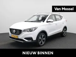 Wit Gebruikt 2020 MG ZS Luxury Sedan | € 14.995 (Eerlijke prijs)