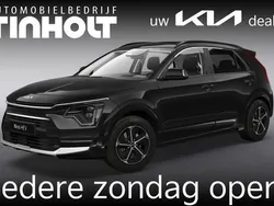 Zwart Nieuw 2025 Kia Niro SUV | € 35.615 (Iets duurder)