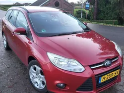 Rood Gebruikt 2012 Ford Focus Stationwagen | € 5.100 (Eerlijke prijs)