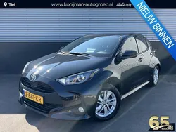 Zwart Gebruikt 2024 Toyota Yaris Active Hatchback | € 23.900 (Eerlijke prijs)