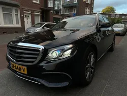 Zwart Gebruikt 2017 Mercedes E250 Premium Plus Stationwagen | € 27.450 (Goede deal)