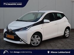 Wit Gebruikt 2017 Toyota Aygo X-play Hatchback | € 8.945 (Goede deal)