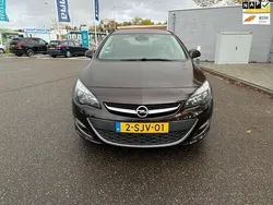 Bruin Gebruikt 2013 Opel Astra Cosmo Sedan | € 8.500 (Iets duurder)